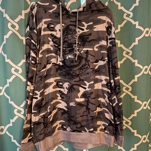 Camo hoodie, like new, XXL